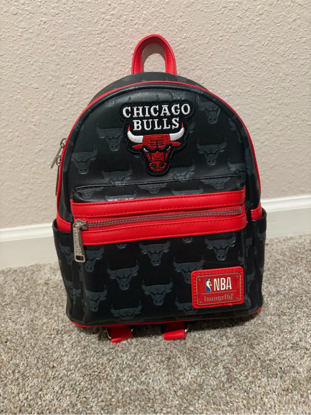 Loungefly Chicago Bulls Mini Backpack - Black & Red